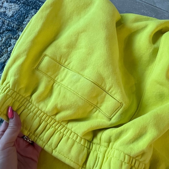 Nike Men's Yellow Jogger Pants - Picture 6 of 9